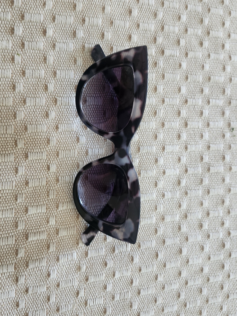 a new day Women’s Cat-Eye Tortoiseshell Sunglasses - Black & Purple